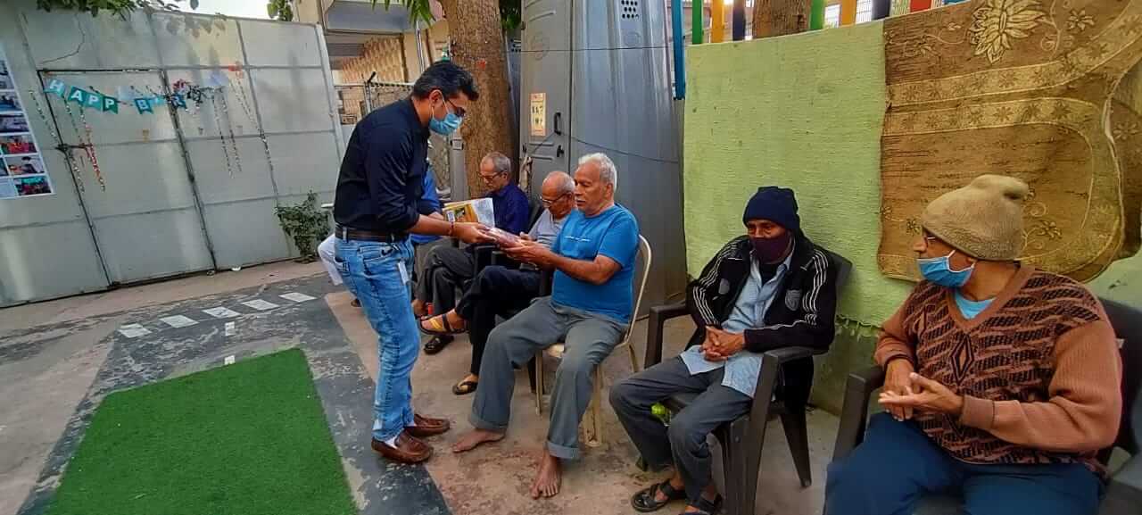Bhgavat Gita Distribution