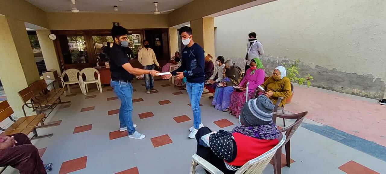 Bhgavat Gita Distribution